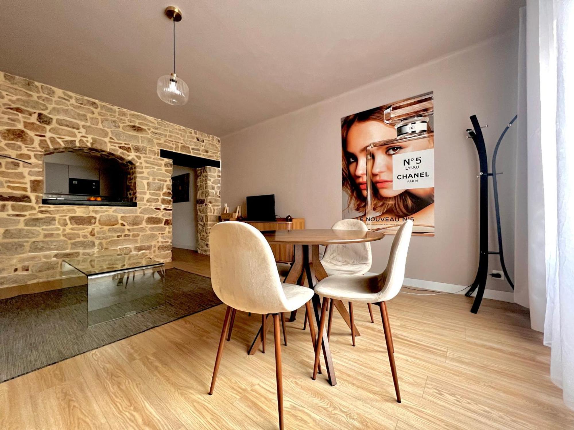 T2 Refais A Neuf, Plein Centre De Apartment *